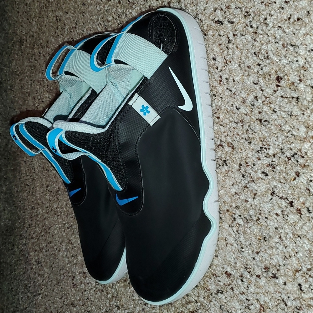 Nike Zoom Pulse nurse shoes